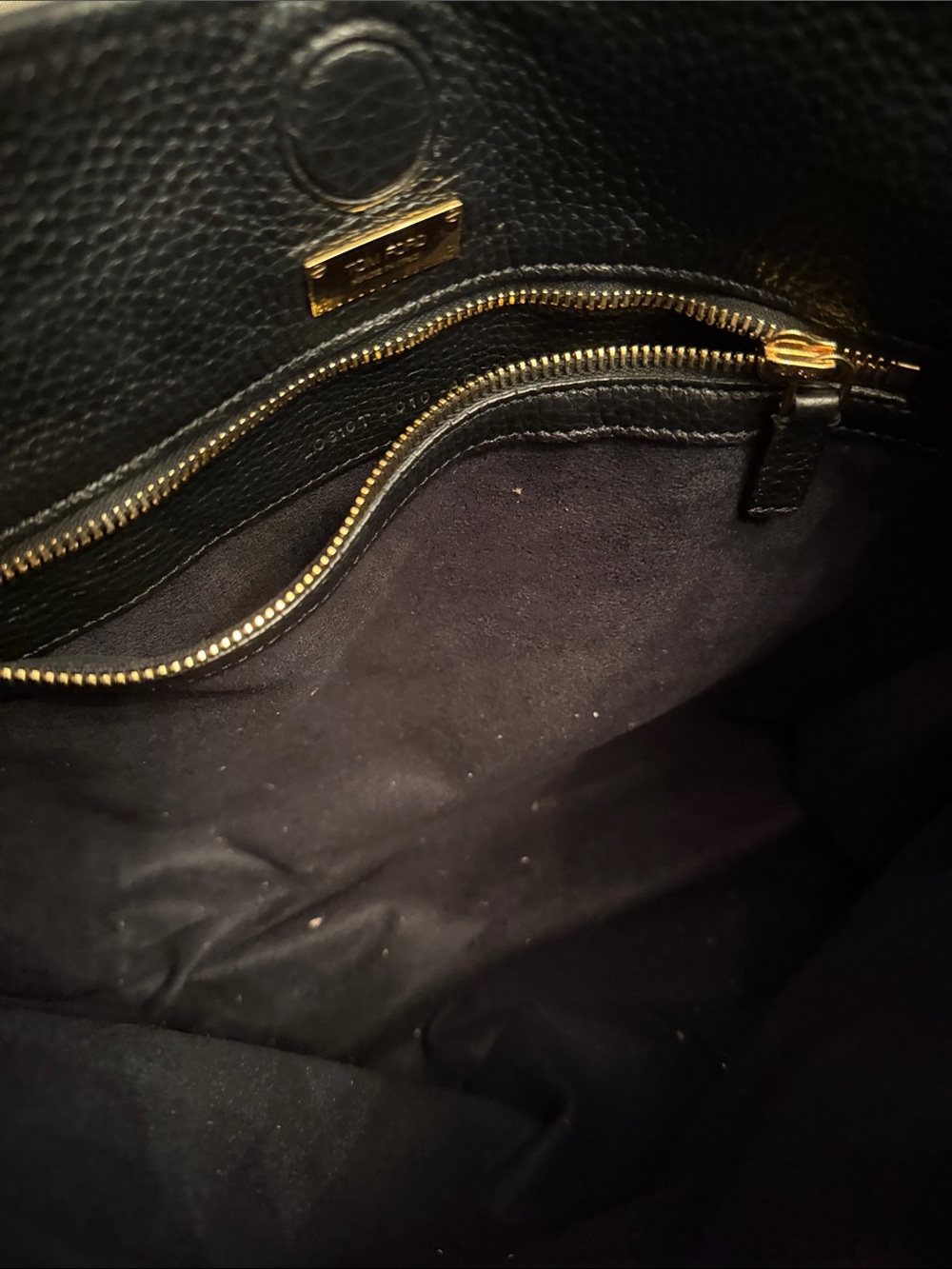 Tom Ford Black Leather Shoulder Bag with Gold Hardware - Picture 11 of 12